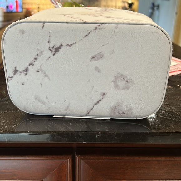 Makeup case - Picture 5 of 5